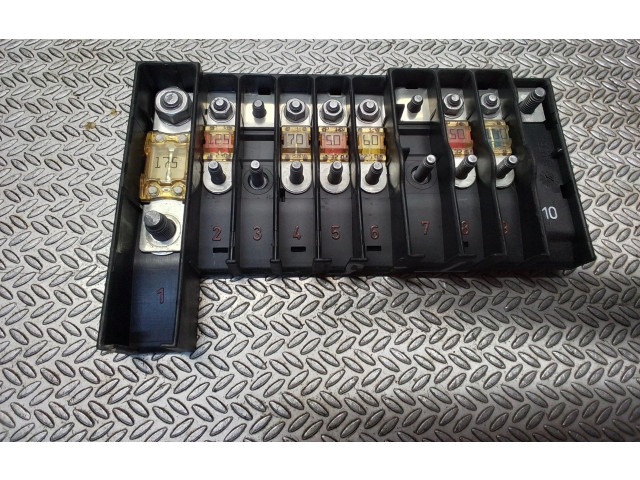 Pojistková skříňka 7H6970187FD Volkswagen Transporter - Caravelle T5 2008