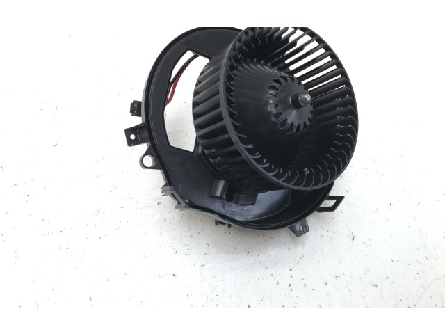 Вентилятор печки    5WC819015   Skoda Kodiaq