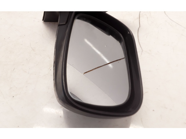 Зеркало электрическое правое Toyota Corolla E120 E130 2000-2004 года