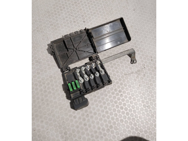 Блок предохранителей 1J0937550   Audi A3 S3 8L    