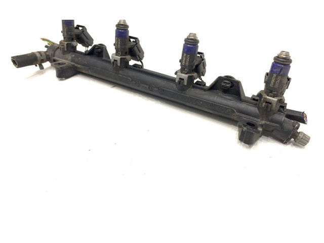 Топливная рампа 036906031AB Skoda Fabia Mk1 (6Y)