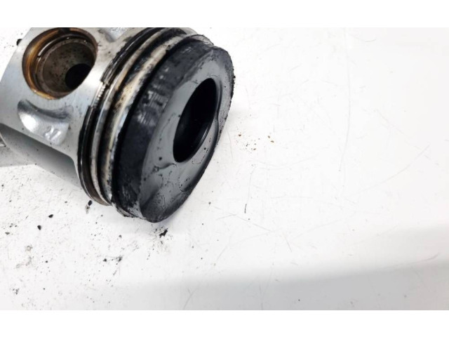 Поршень с шатуном 038G, 038G Skoda Fabia Mk1 (6Y)