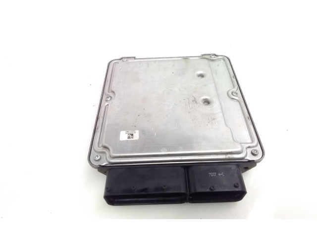 Řídící jednotka 03G906016HN, 0281012272   Volkswagen Caddy 2007