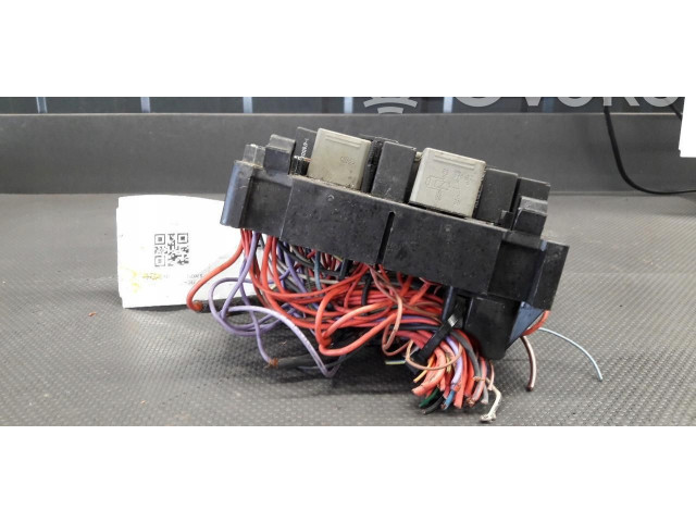 Блок предохранителей 5246582 Saab 9-5