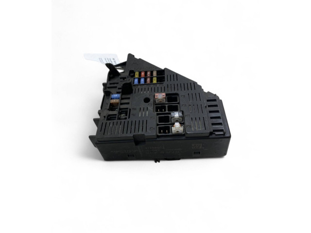 Блок предохранителей 31398002   Volvo XC90    