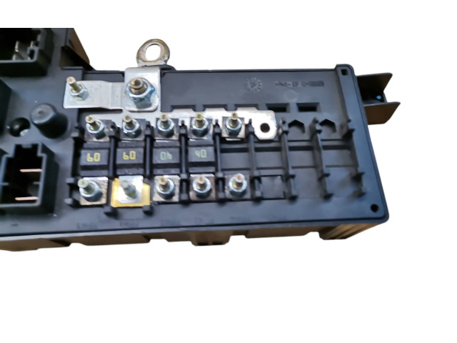 Блок предохранителей 30728008, 518828108 Volvo S80