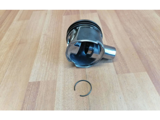  Поршень M9R 10653, 1295  Renault Trafic II (X83)  