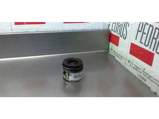  Поршень 9HXDV6ATED4   Peugeot Partner  