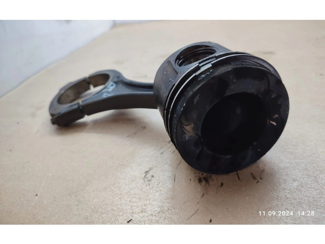 Píst Mercedes-Benz S W221 OM642