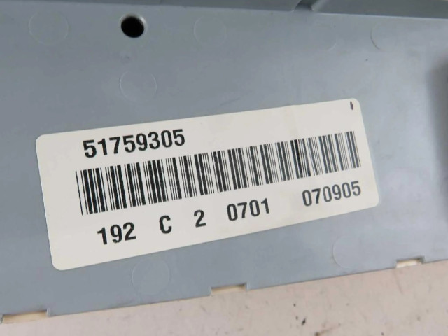 Pojistková skříňka 51755127 Fiat Stilo 2002