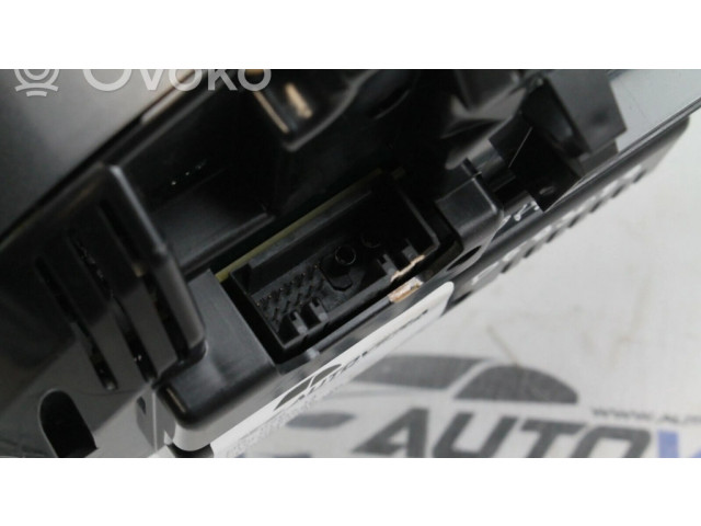 Přístrojová deska BMW M6 2013 7851194