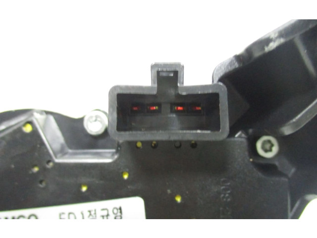 Двигатель стеклоочистителя заднего стекла