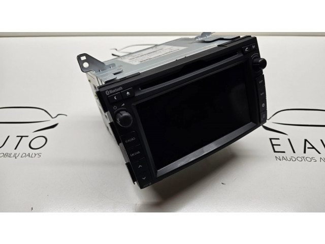 Радио/ проигрыватель CD/DVD / навигация