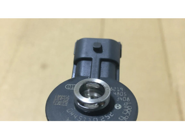 Vstřikovač 0445110252, 565889 Peugeot 206 CC pro naftový motor 1.4 DV4TD