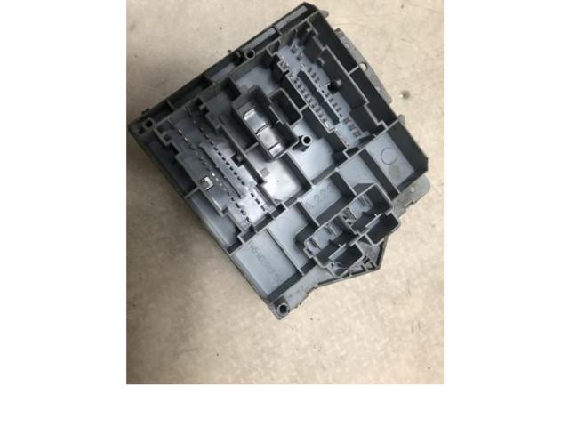 Блок предохранителей Alfa Romeo GT