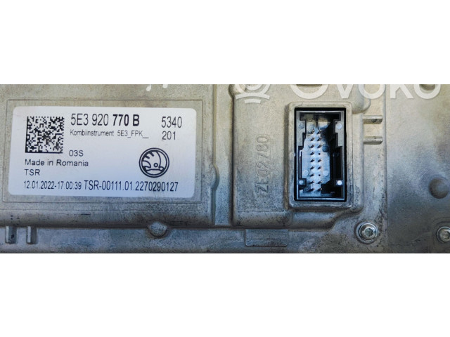Панель приборов 5E3920770B Skoda Octavia Mk4