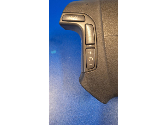 Подушка безопасности водителя    Volvo V70