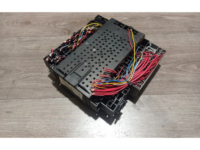 Блок предохранителей 8645729, 8688153   Volvo V70    