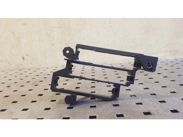 Другая деталь салона