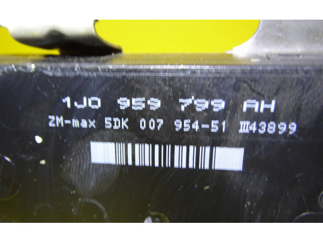 Блок комфорта 1J0959799AH Volkswagen Golf IV