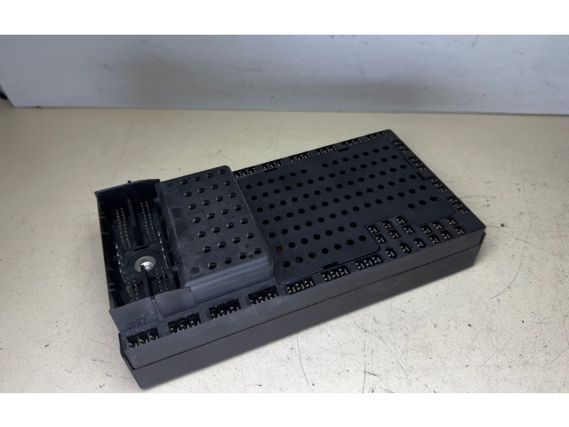 Блок предохранителей 30679527, 04W144   Volvo XC90    