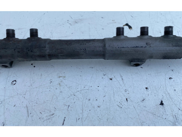 Топливная рампа 31259011   Volvo V70  