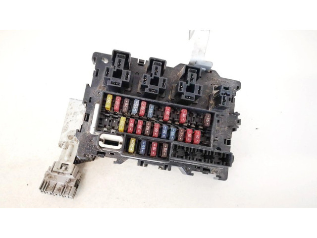 Pojistková skříňka 72404134, 7240-4134 Nissan Navara D22 2001