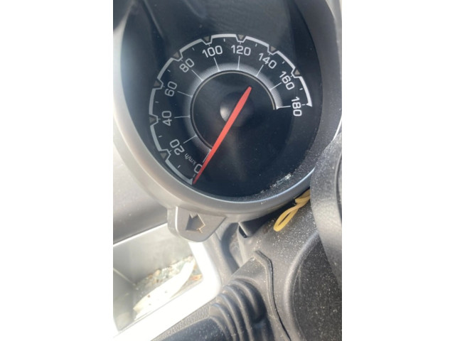 Панель приборов    Chevrolet Spark       