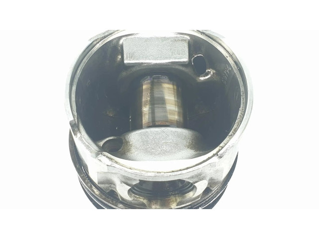 Píst 1455691, 1111AA Ford Focus pro naftový motor 1.6