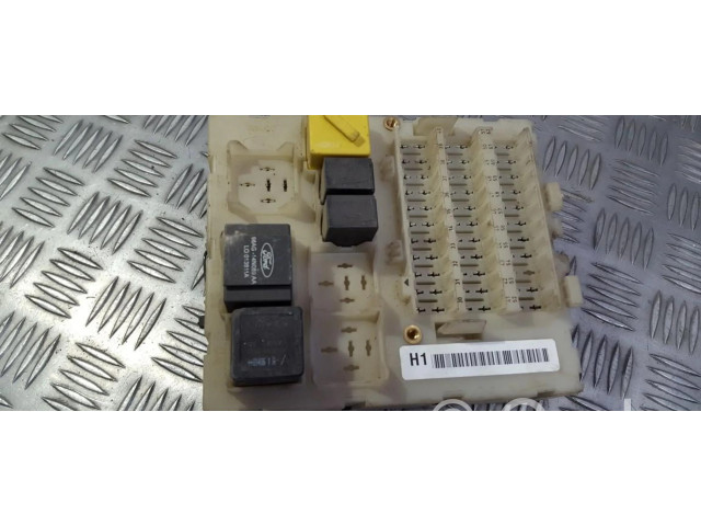 Блок предохранителей  DOOMB, 98AG14N089AA   Ford Focus    