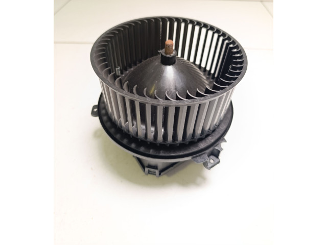 Вентилятор печки    4M1820021C, 0005255888   Audi e-tron