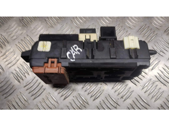 Блок предохранителей MR318828 Mitsubishi Carisma