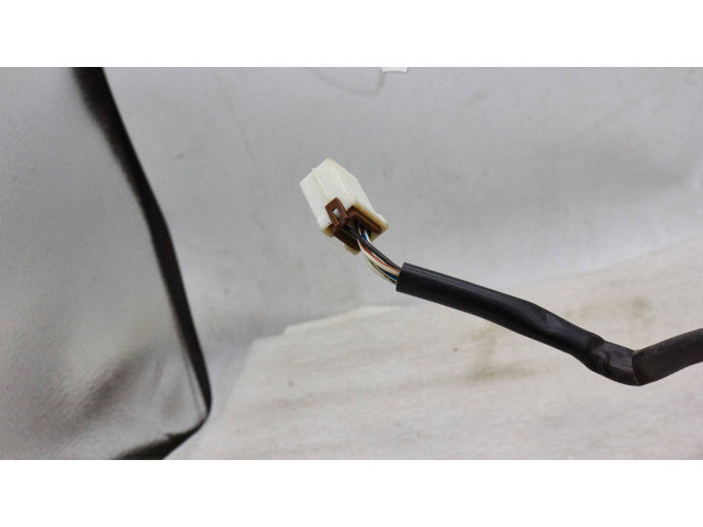 Зеркало электрическое Mitsubishi Carisma 2000 - 2004 года