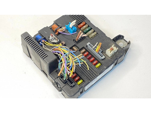 Блок предохранителей 8200306033A, S118399300J Renault Megane II