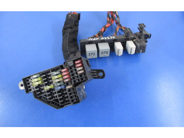 Блок предохранителей Volkswagen Jetta V