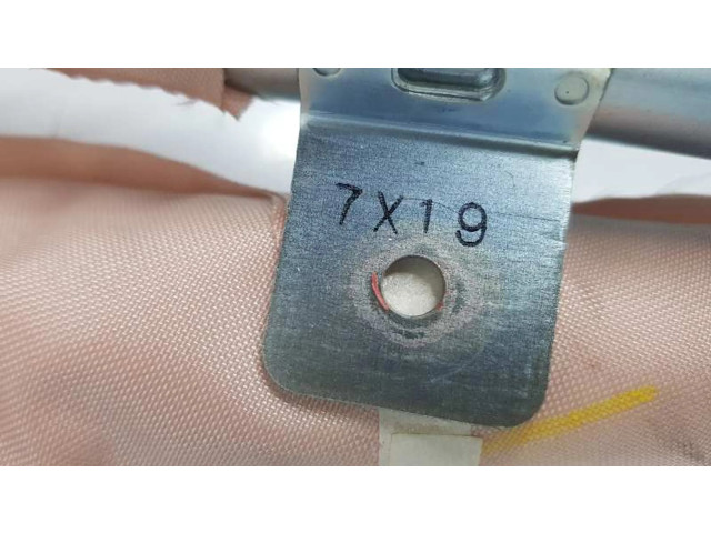 Боковая подушка безопасности 7030A039 Mitsubishi Outlander