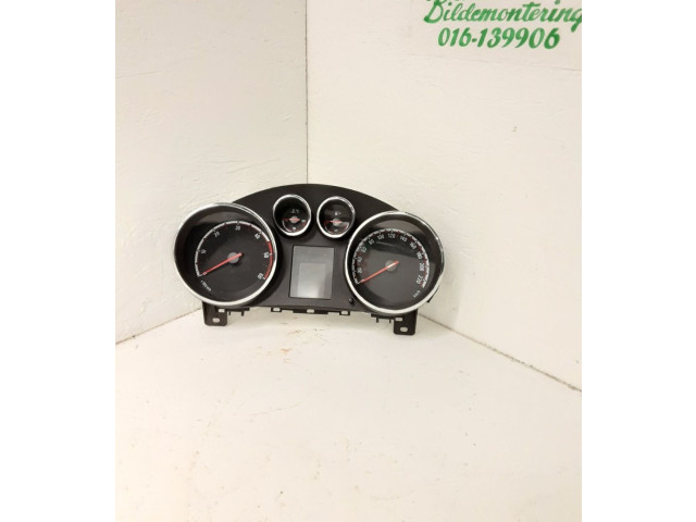 Панель приборов 13346184   Opel Meriva B       