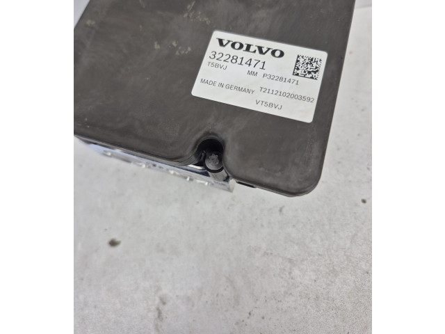 Блок АБС 32281471   Volvo  XC40   -  года