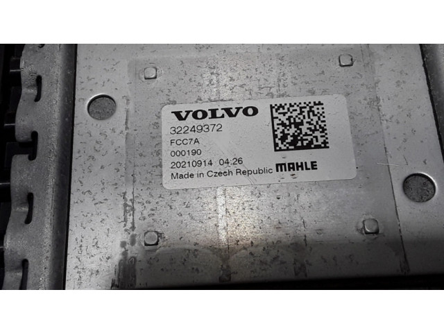 Интеркулер  32249372   Volvo XC60 2.0