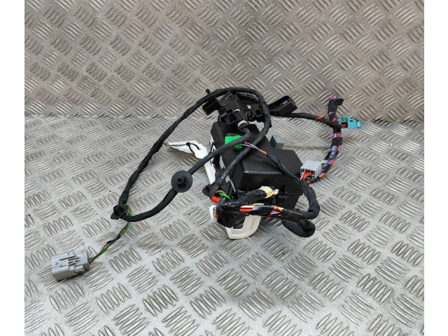 Блок предохранителей  31384034, 31676133   Volvo XC90    