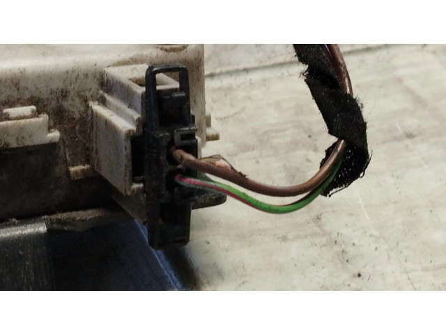 Замок задней крышки