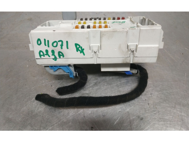 Блок предохранителей 50520758 Alfa Romeo Giulietta