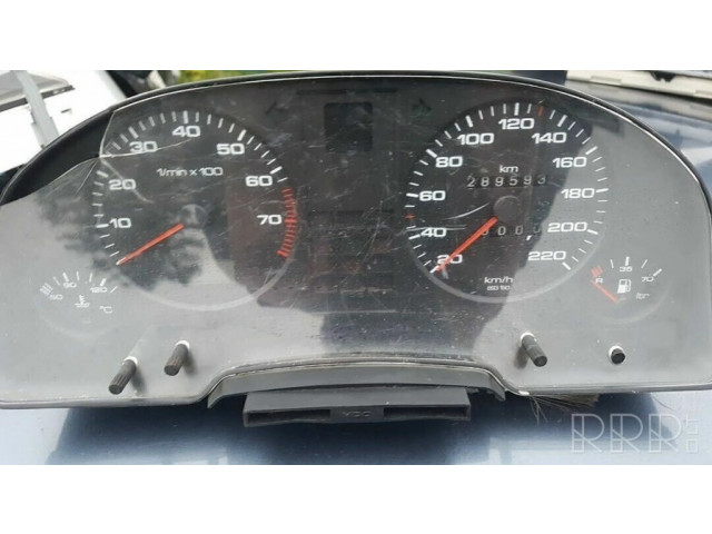 Панель приборов 893919067 Audi 80 90 S2 B4
