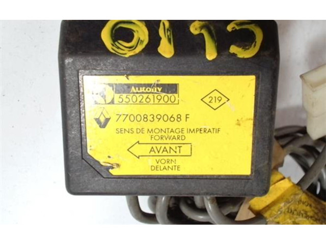 Блок подушек безопасности 7700839068F, 550261900 Renault Clio II