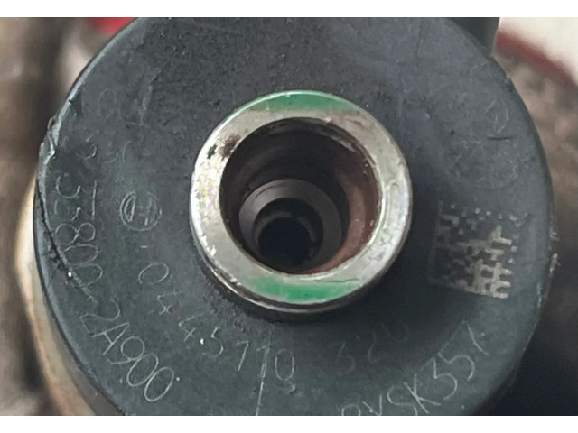 Vstřikovač 0445110320, 338002A900   Hyundai i30  pro naftový motor 1.6  