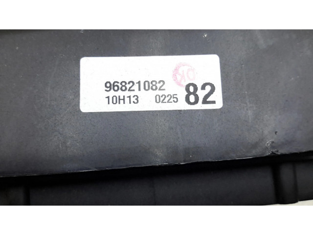 Блок предохранителей 96821082   Chevrolet Captiva    