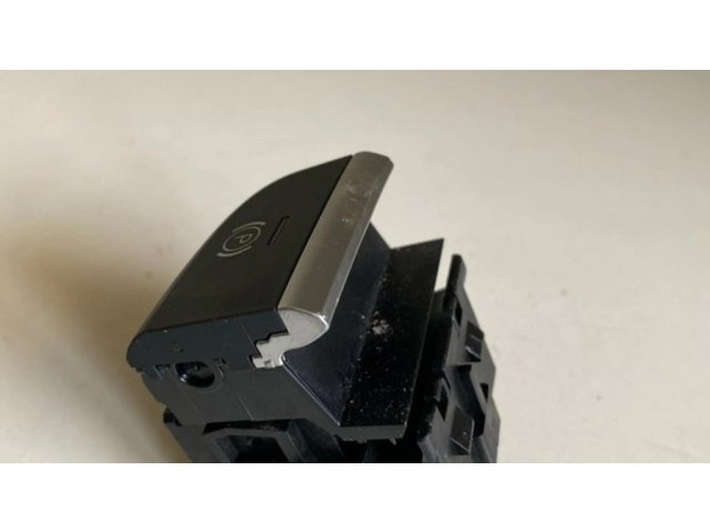 Включатель ручного тормоза