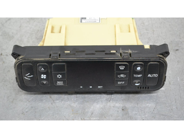 Блок управления климат-контролем    Mitsubishi L200