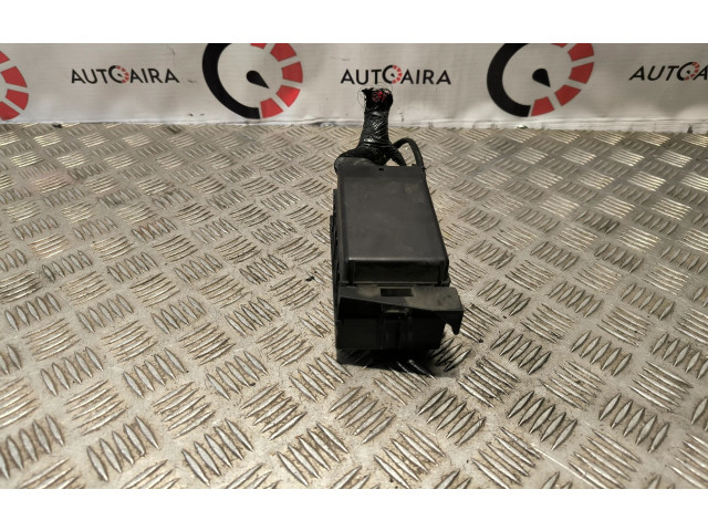 Блок предохранителей X90023300BL   Jeep Grand Cherokee    