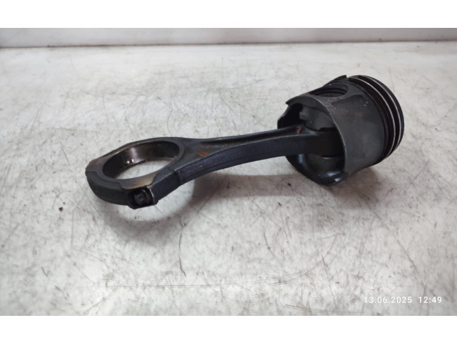  Поршень с шатуном    Chrysler 300 - 300C  